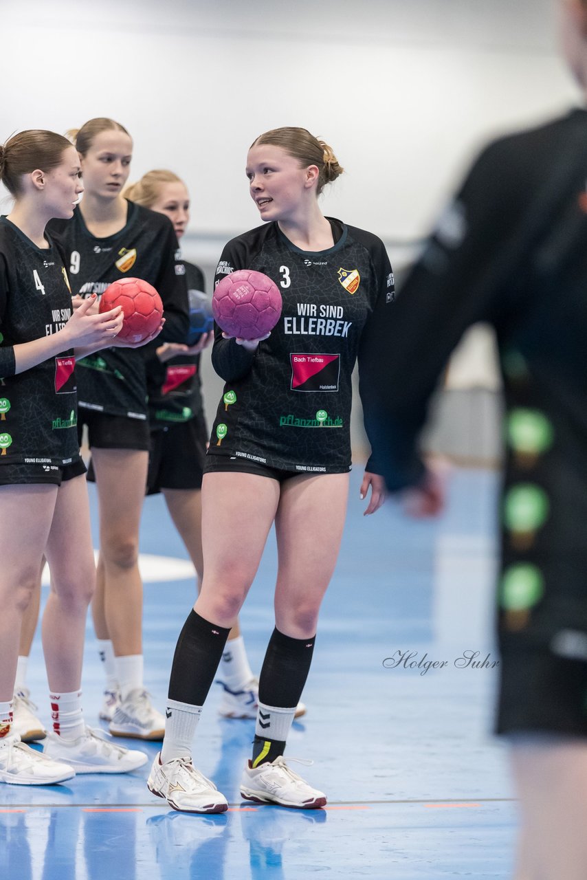 Bild 140 - wBJ TSV Ellerbek - TSV Uetersen : Ergebnis: 15:10